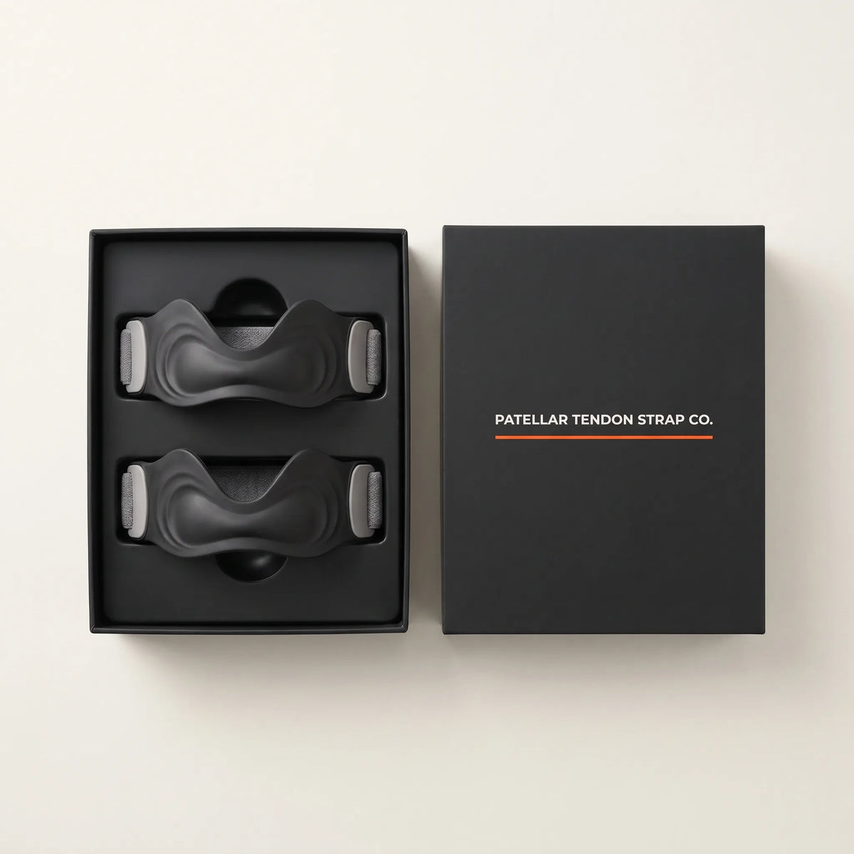 Two patellar tendon straps and the gift box: one pair of patella bands